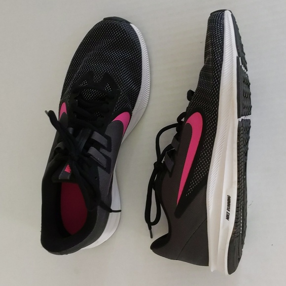 Nike Downshifter Running Sneaker 10 Black Pink - Picture 6 of 16